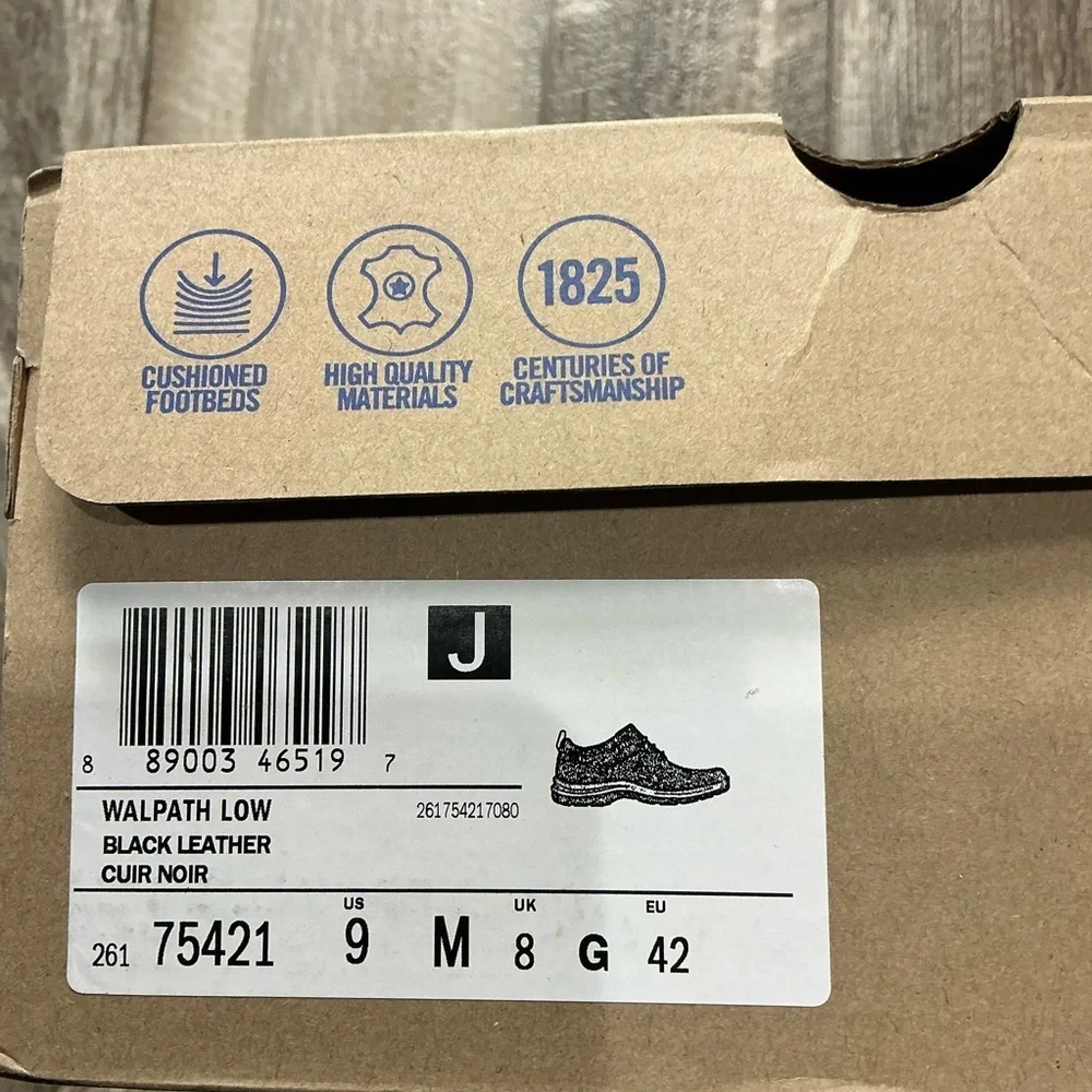 Clarks Black Leather Oxfords Size 9